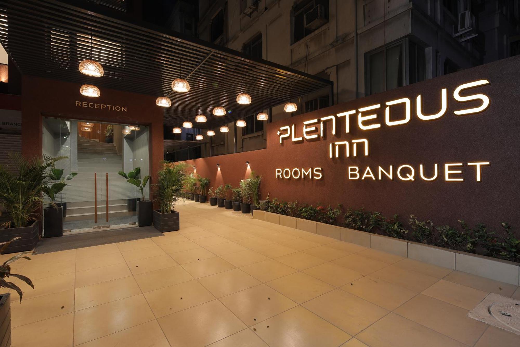 Plenteous Inn Ahmedabad Buitenkant foto